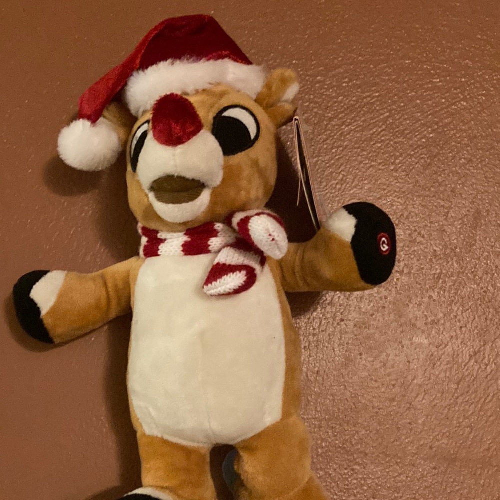 Rudolph the rednosed reindeer it can sing animated plush!!